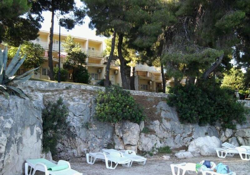 هتل Val All Inclusive