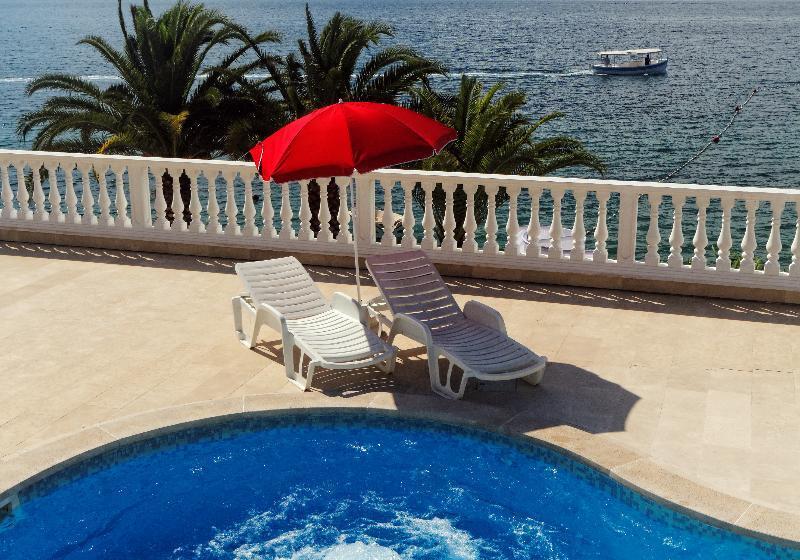 هتل Val All Inclusive