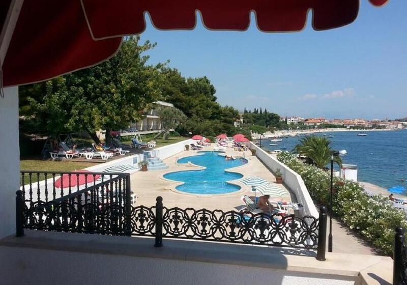 هتل Val All Inclusive