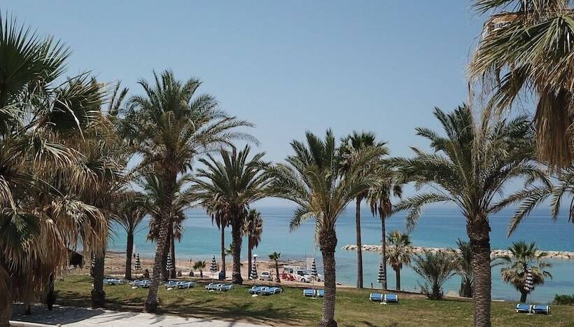 هتل Venus Beach  Paphos