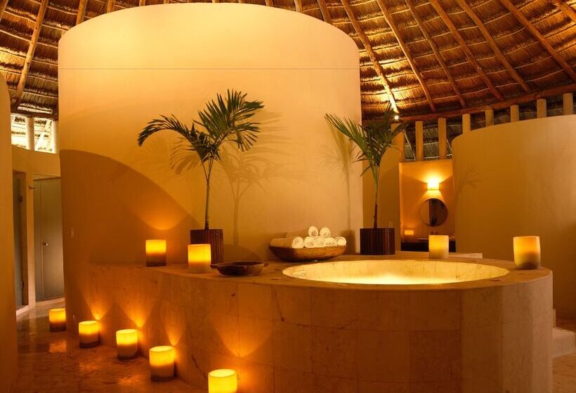 هتل Viceroy Riviera Maya, A Luxury Villa Resort