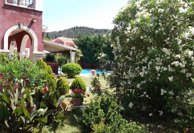 هتل Villa De Loulia