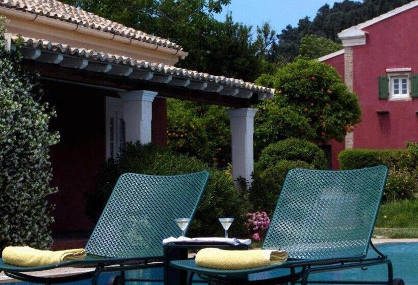 هتل Villa De Loulia