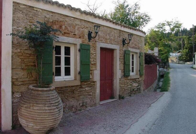 هتل Villa De Loulia