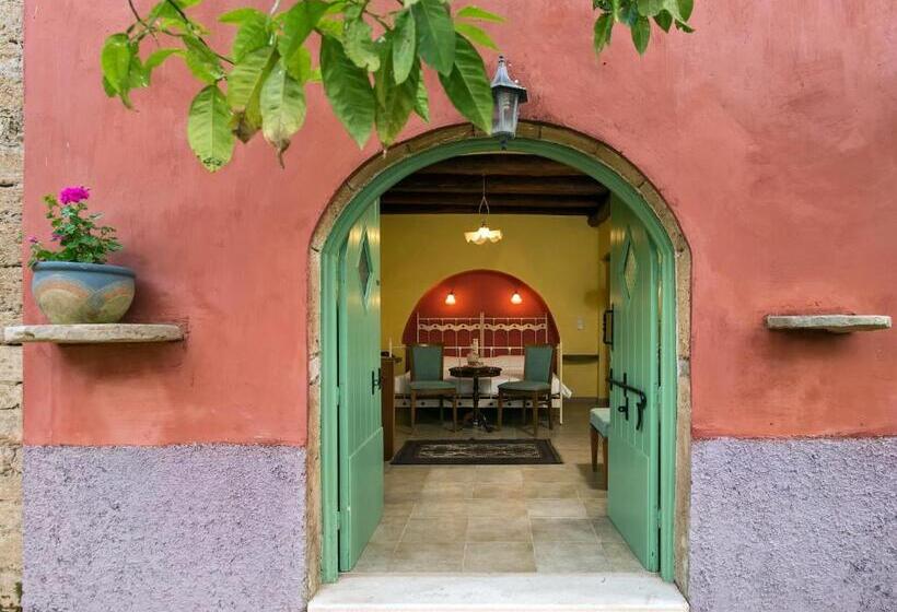 هتل Villa De Loulia