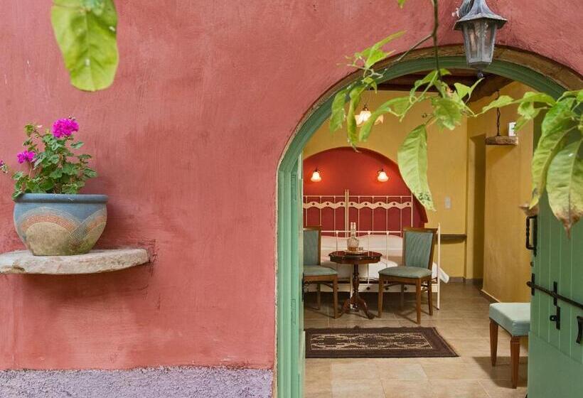 هتل Villa De Loulia