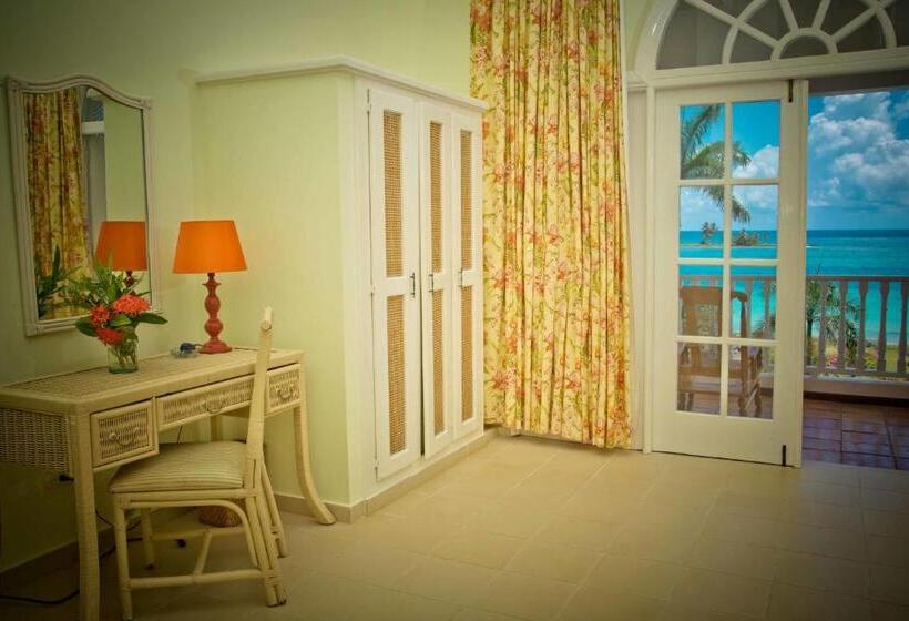 هتل Villa Serena