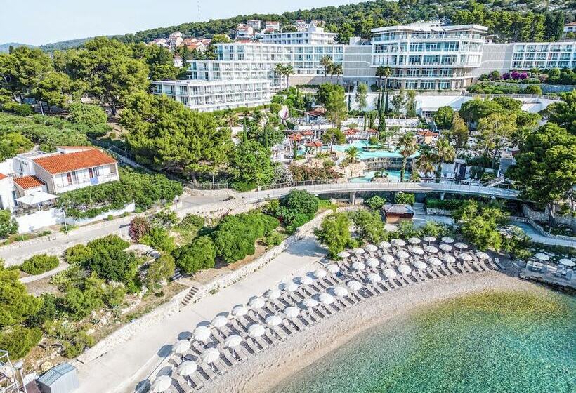 هتل Amfora Hvar Grand Beach Resort