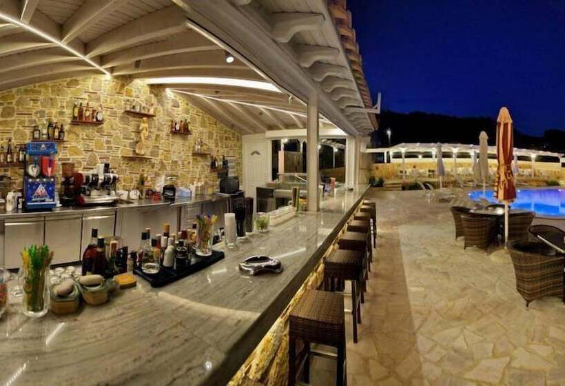 בית מלון כפרי Aphrodite Beach