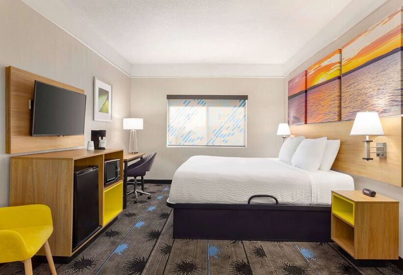 Hotel Days Inn By Wyndham Kansas City International Airport