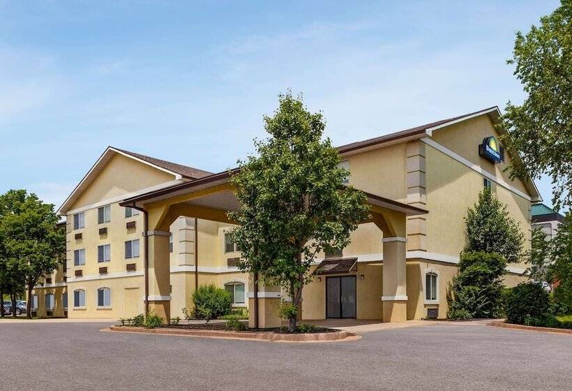 هتل Days Inn By Wyndham Kansas City International Airport