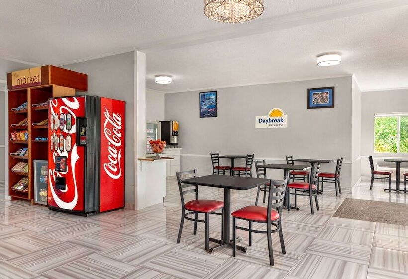 هتل Days Inn By Wyndham Kansas City International Airport