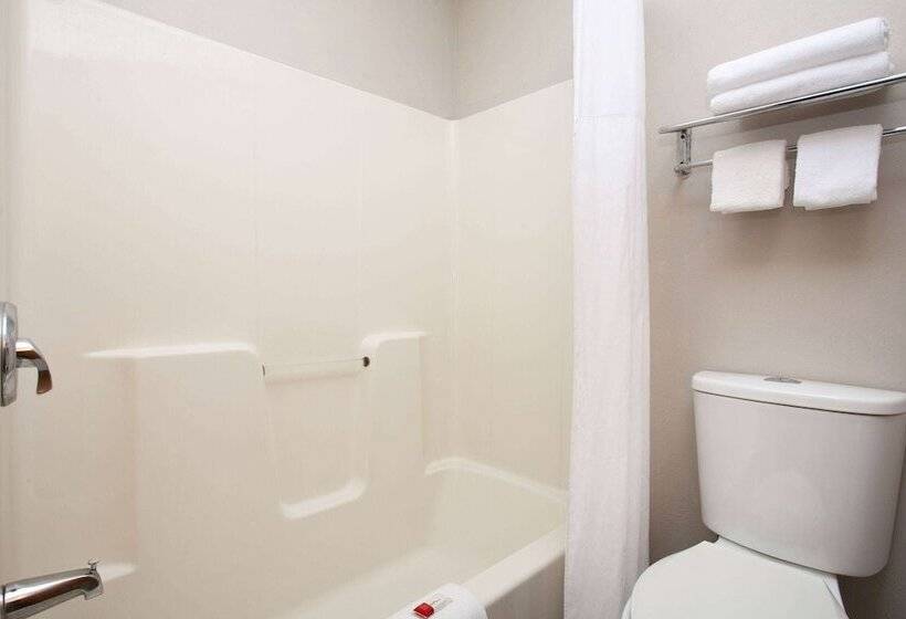 هتل Days Inn By Wyndham Kansas City International Airport