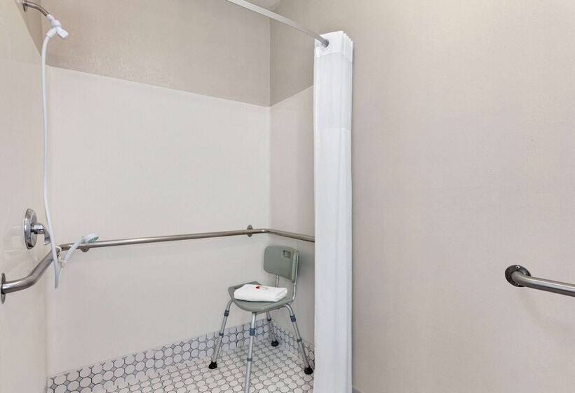 هتل Days Inn By Wyndham Kansas City International Airport