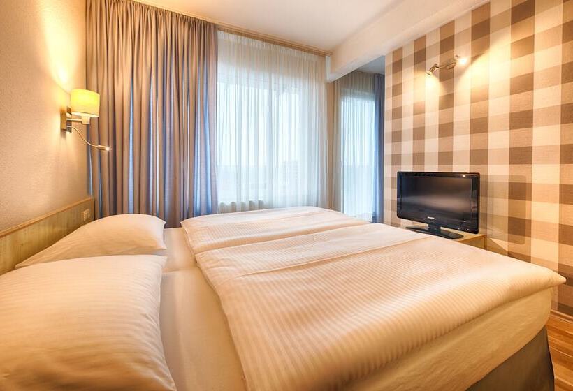 Fotos del hotel Enjoy Hotel Berlin City Messe:  8