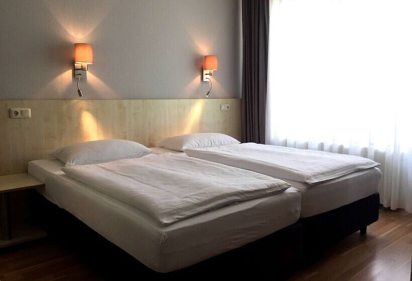 Fotos del hotel Enjoy Hotel Berlin City Messe:  5