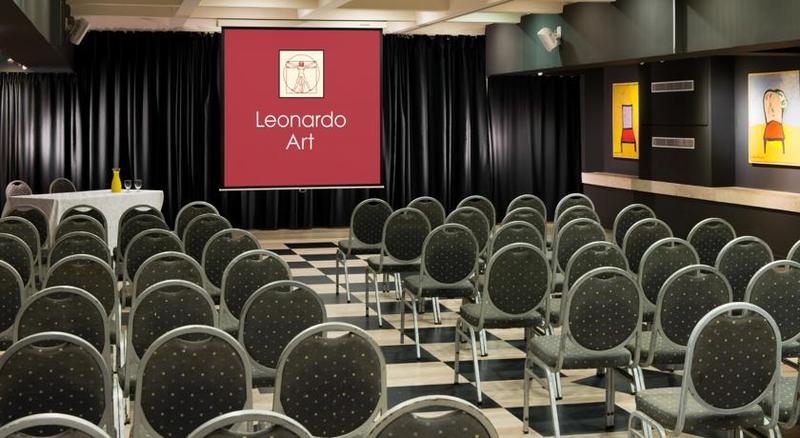 ホテル Leonardo Gordon Beach