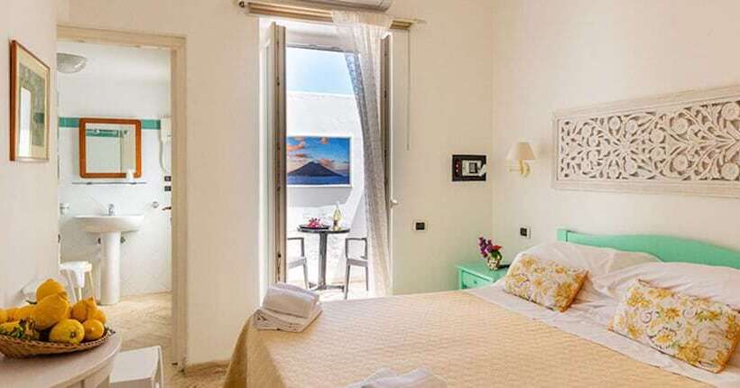 هتل Ossidiana Stromboli Center
