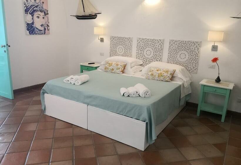 هتل Ossidiana Stromboli Center