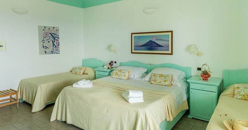 هتل Ossidiana Stromboli Center