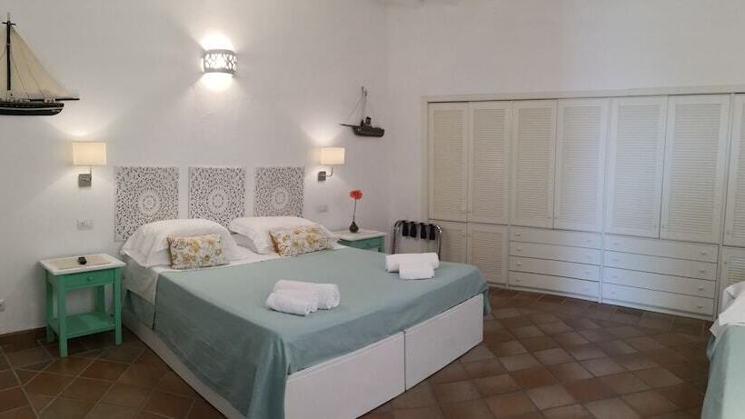هتل Ossidiana Stromboli Center