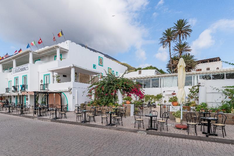هتل Ossidiana Stromboli Center