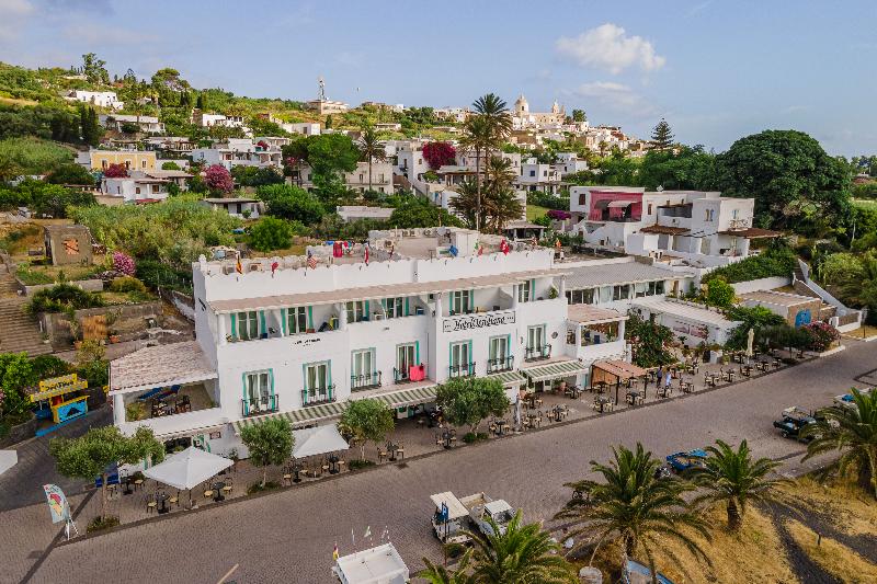 هتل Ossidiana Stromboli Center