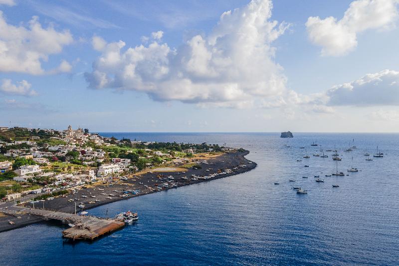 هتل Ossidiana Stromboli Center