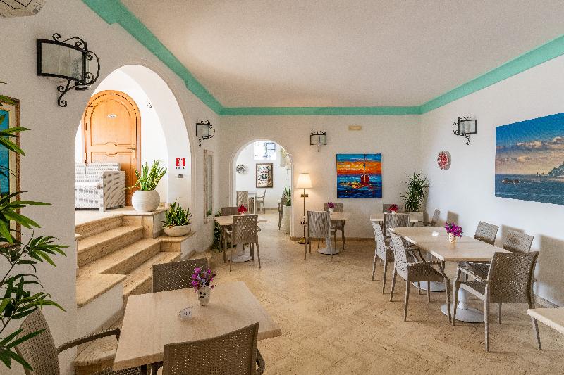 هتل Ossidiana Stromboli Center