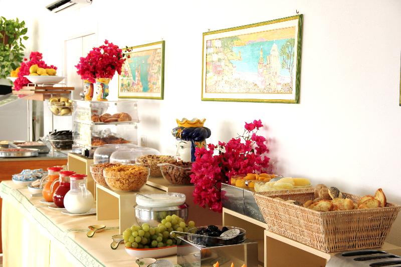 هتل Ossidiana Stromboli Center
