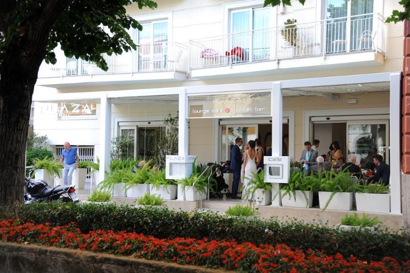 فندق Plaza Varese