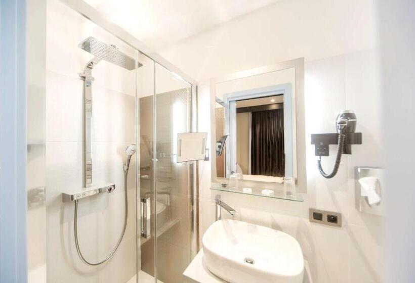 Fotos del hotel Best Western Richelieu Lyon Partdieu:  37