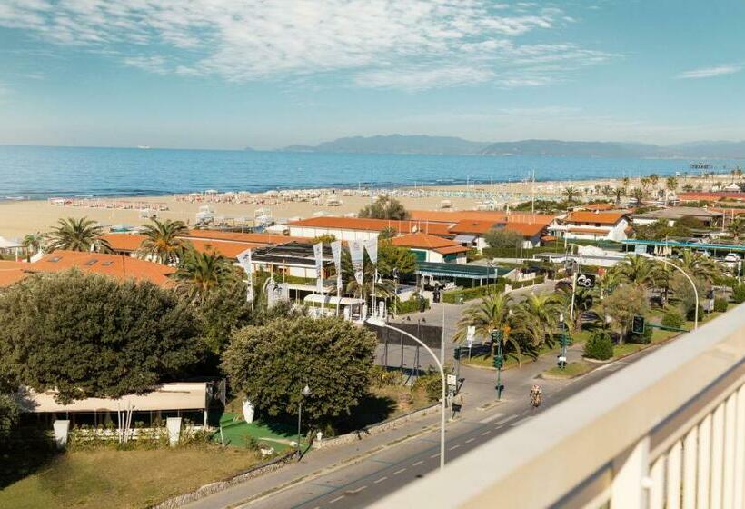 בית מלון כפרי Savoy