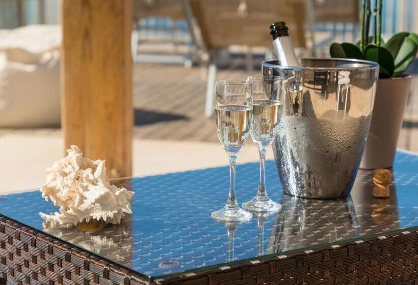 בית מלון כפרי Savoy