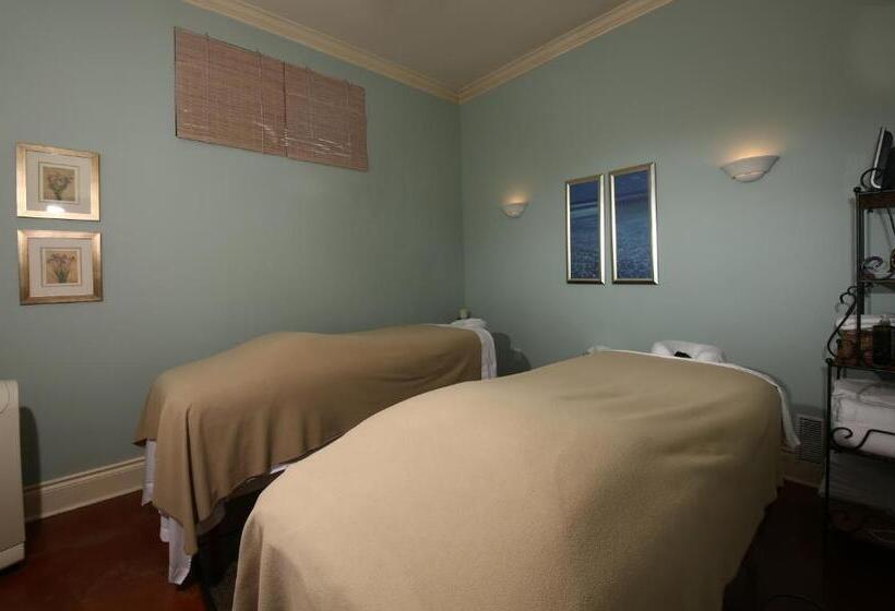 فندق Sir Sam S Inn & Waterspa   Adults Only