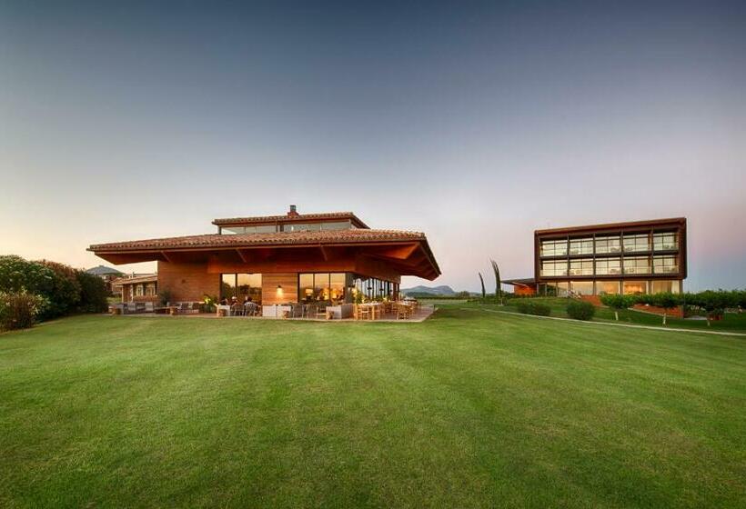 Отель Empordà Golf Resort