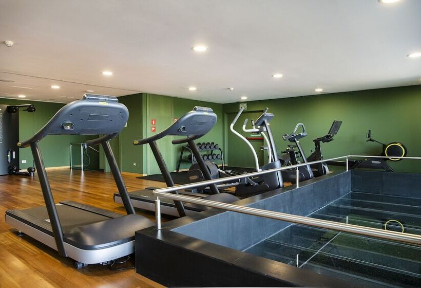 فندق Empordà Golf Resort