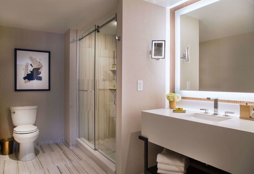 The Yorkville Royal Sonesta Hotel Toronto