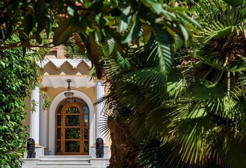 هتل Villa Retiro