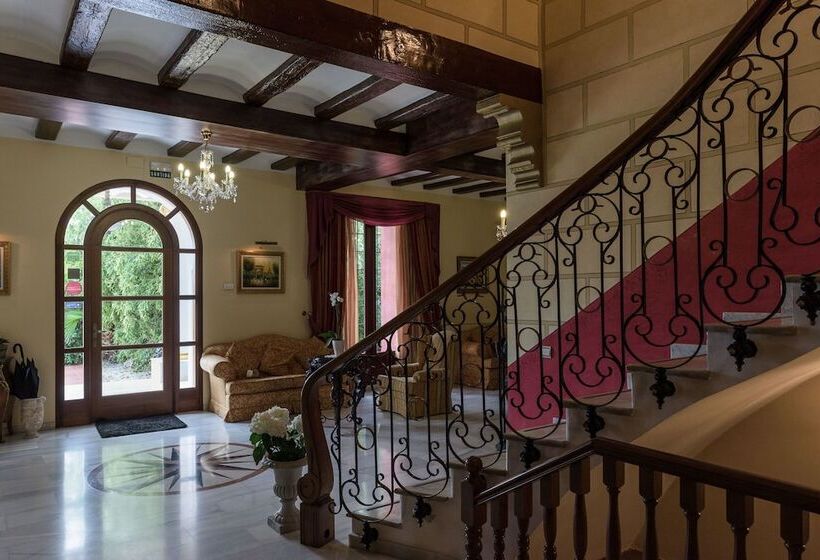 هتل Villa Retiro