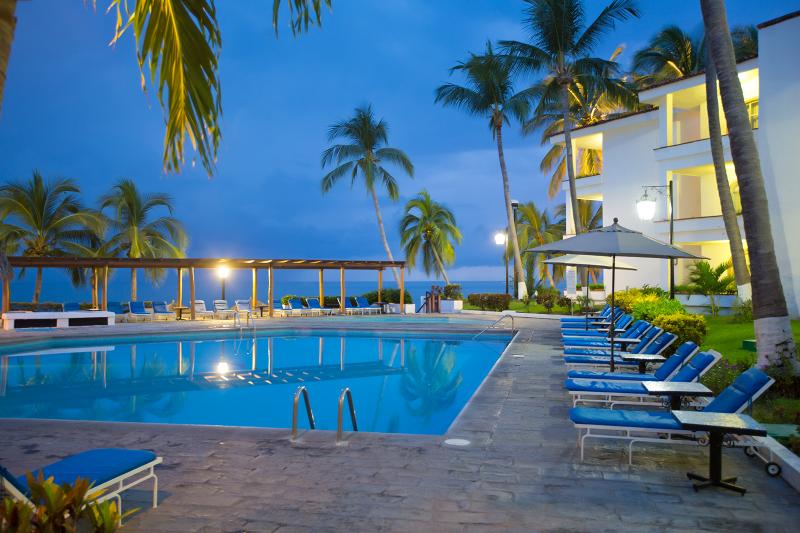 ホテル Vista Vallarta All Suites On The Beach