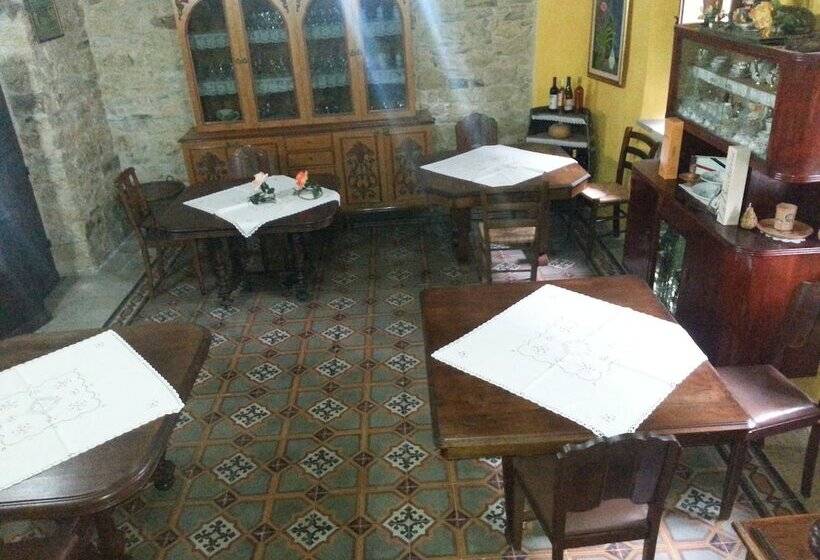 Sa Dom E Forru