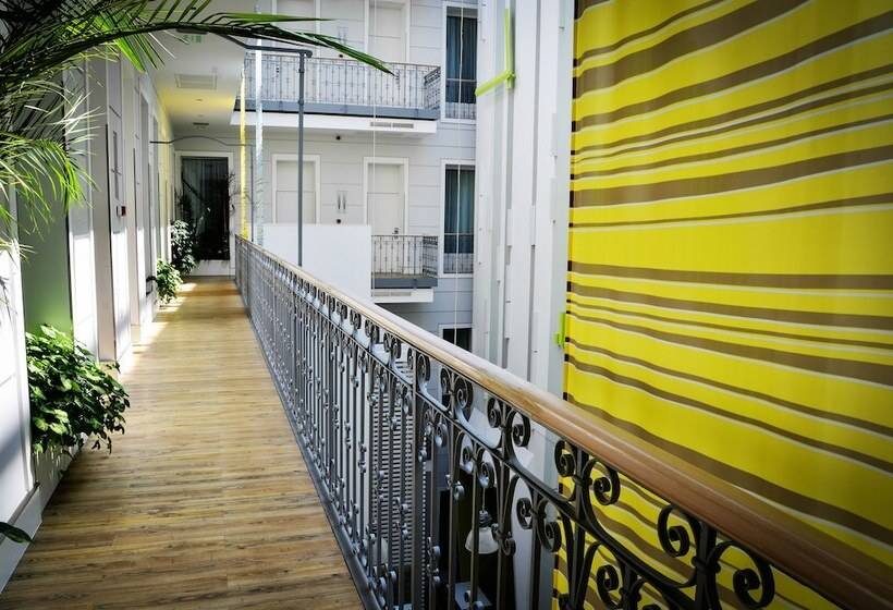 Fotos del hotel Atrium Fashion Hotel:  4