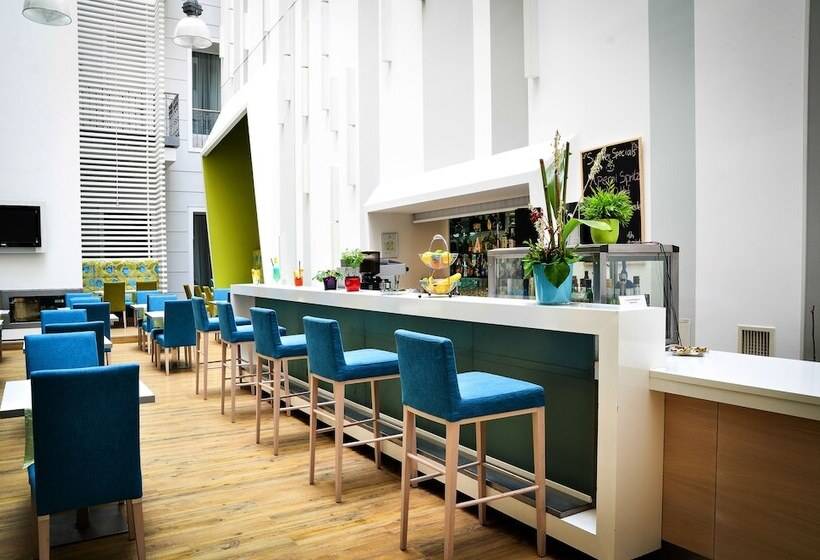 בית מלון כפרי Atrium Fashion