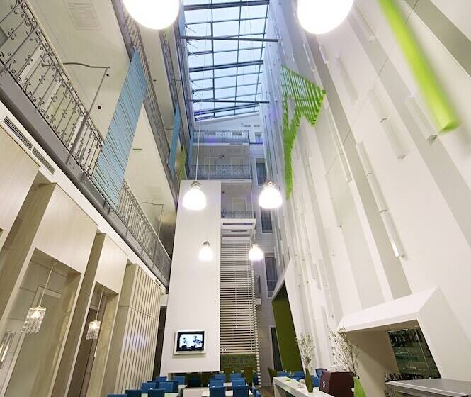 בית מלון כפרי Atrium Fashion