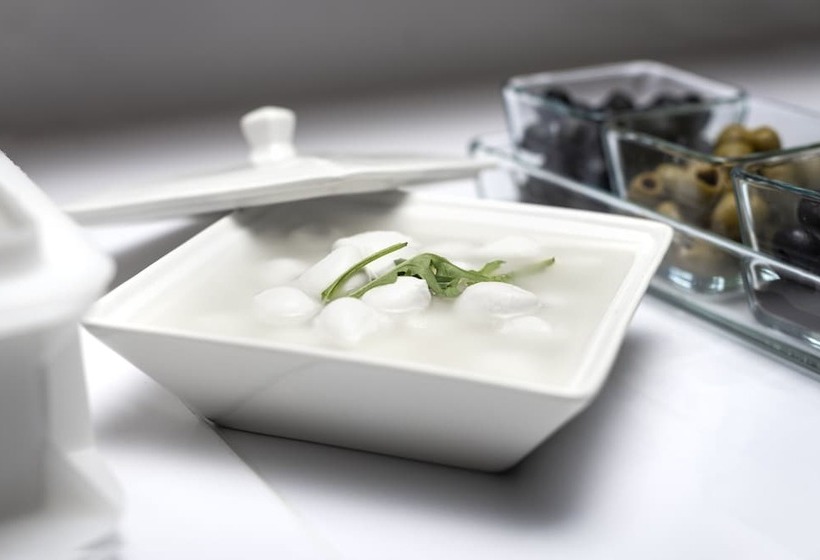 Atrium Fashion Hotel