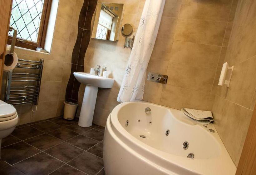 فندق Cairndow Stagecoach Inn