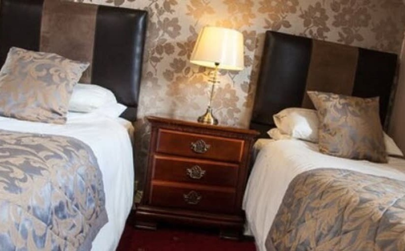 בית מלון כפרי Cairndow Stagecoach Inn