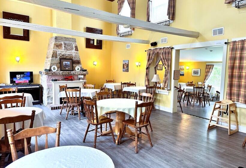 هتل Ceilidh Country Lodge