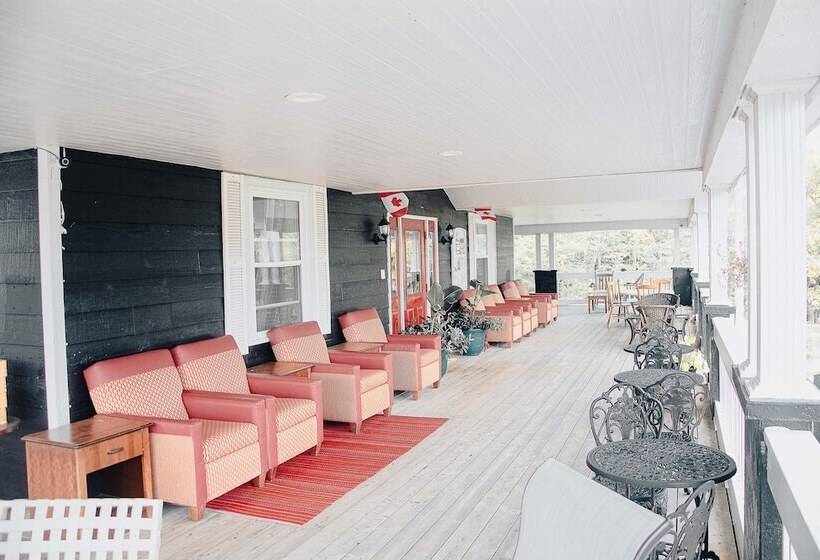 هتل Ceilidh Country Lodge